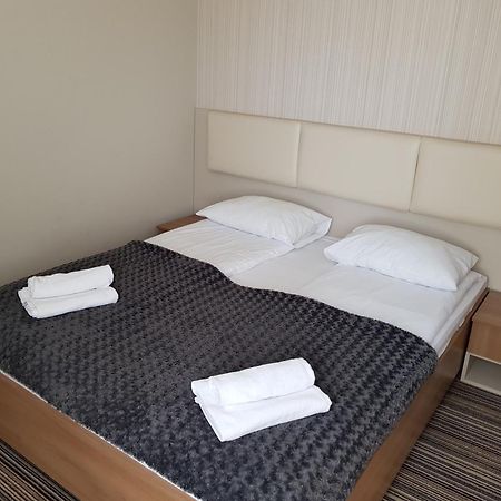 Marina Jastarnia Apartamenty W Budynku Z Basenem Habitación foto